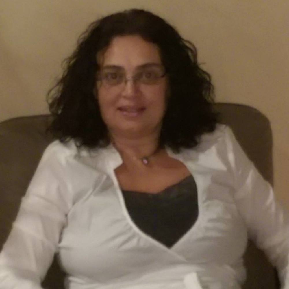 Meet your Posher, Roxana